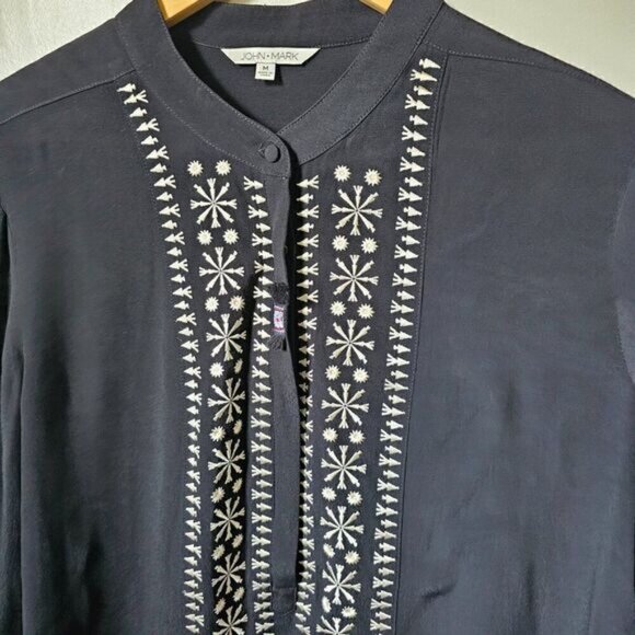 EUC LIKE NEW JOHN MARK BLACK WHITE EMBROIDERED CLASSY FRINGED TOP SIZE M - Picture 8 of 16